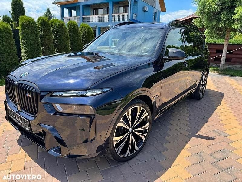 Culoarenegru Utilizat 2023 BMW X7 M Sport SUV | 99.950 EUR (Preț bun) - Imagine 1/4