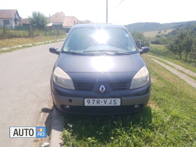 Second-hand Renault Grand Scénic II 110 CP (80 kW) 2005 Albastru Monovolum