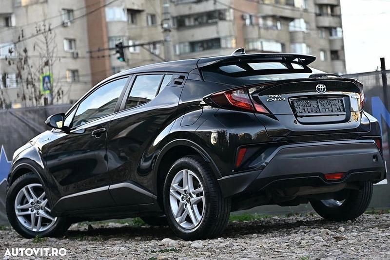 Second-hand Toyota C-HR 122 CP (89 kW) 2021 Culoarenegru SUV