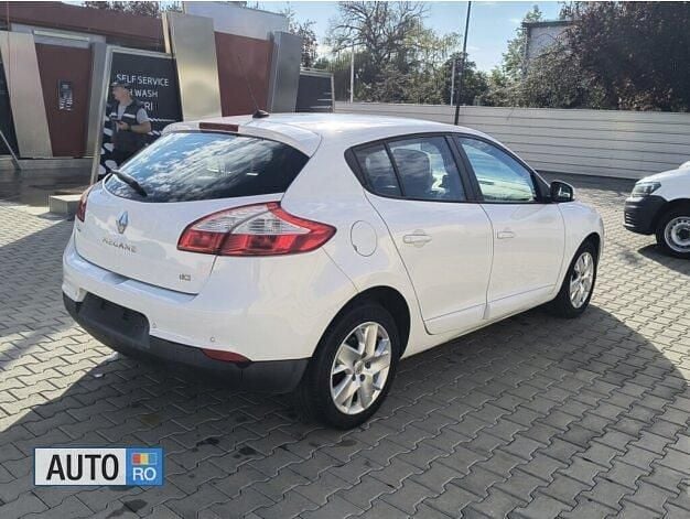 Second-hand Renault Mégane III 110 CP (80 kW) 2013 Alb Hatchback