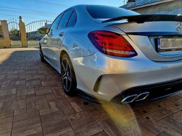 Second-hand Mercedes C200 AMG line 260 CP (191 kW) 2017 Argintiu Berlinǎ