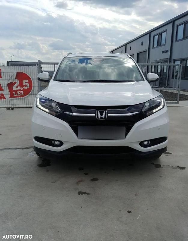 Second-hand Honda HR-V Executive 130 CP (95 kW) 2016 Culoarealb SUV