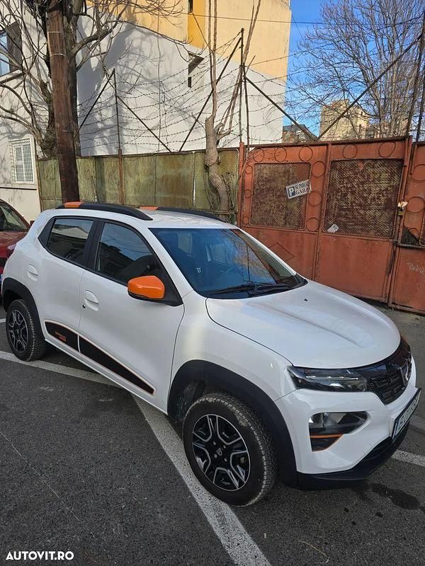 Second-hand Dacia Spring Expression 33 kW (45 CP) 2022 Culoarealb Hatchback