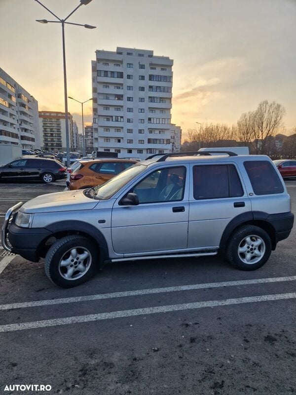 Gri Utilizat 2002 Land Rover Freelander SUV | 1.600 EUR (Super Preț) - Imagine 1/4