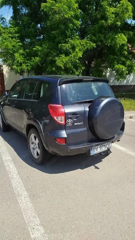 Utilizat 2006 Toyota RAV4 SUV | 3.200 EUR (Preț OK) - Imagine 1/4