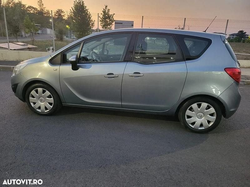 Culoaregri Utilizat 2011 Opel Meriva Active Monovolum | 2.500 EUR (Super Preț) - Imagine 1/4
