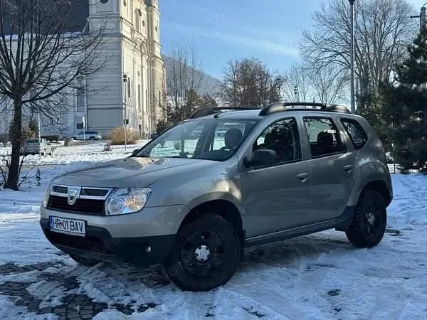 Alb Second-hand 2011 Dacia Duster SUV | 4.850 EUR (Super Preț) - Imagine 1/4