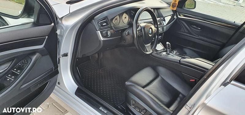 Second-hand BMW 525 Sport Line 204 CP (150 kW) 2011 Culoareargint Break