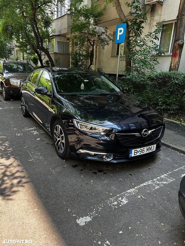 Culoarealbastru Utilizat 2018 Opel Insignia Sport Berlinǎ | 11.500 EUR (Preț OK) - Imagine 1/4