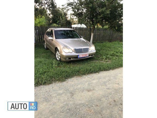 Utilizat 2002 Mercedes C220 Berlinǎ | 1.400 EUR - Imagine 1/4