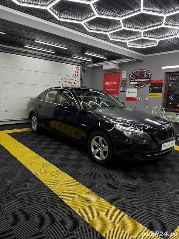 Negru Utilizat 2008 BMW 520 Berlinǎ | 4.800 EUR (Preț bun) - Imagine 1/4