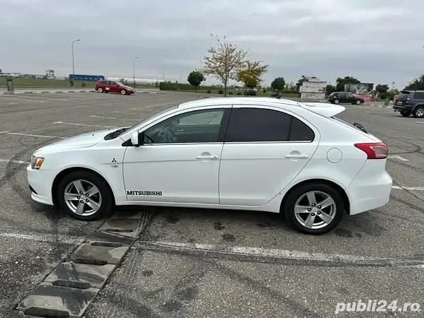 Alb Utilizat 2011 Mitsubishi Lancer Hatchback | 5.200 EUR - Imagine 1/4