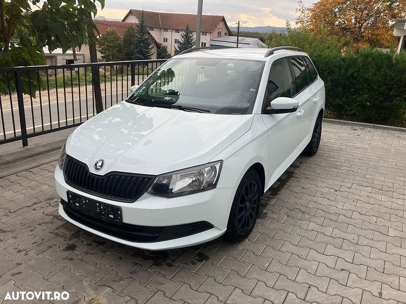 Culoarealb Utilizat 2015 Skoda Fabia Active Break | 4.950 EUR (Scump) - Imagine 1/4