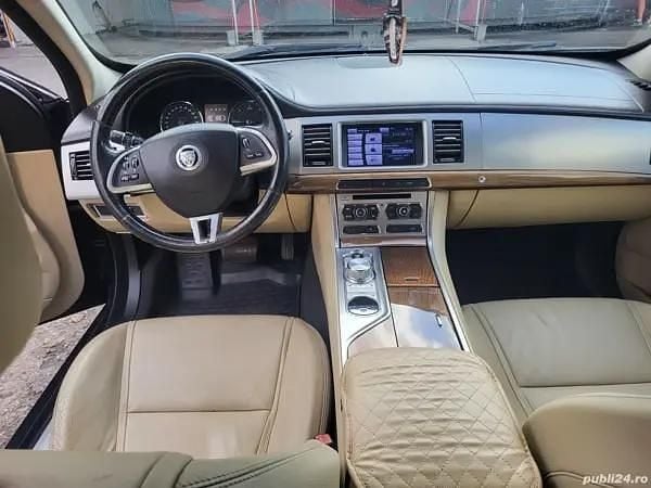 Second-hand Jaguar XF 190 CP (139 kW) 2012 Berlinǎ