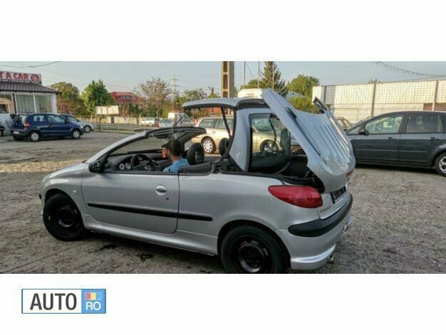 Second-hand Peugeot 206 110 CP (80 kW) 2002 Argintiu Cabrio
