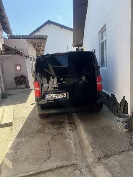 Second-hand Peugeot Expert 180 CP (132 kW) 2019 Van