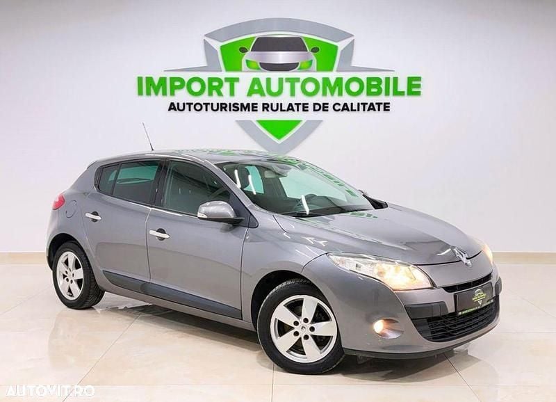 Second-hand Renault Mégane III Expression 90 CP (66 kW) 2011 Culoarealb Hatchback
