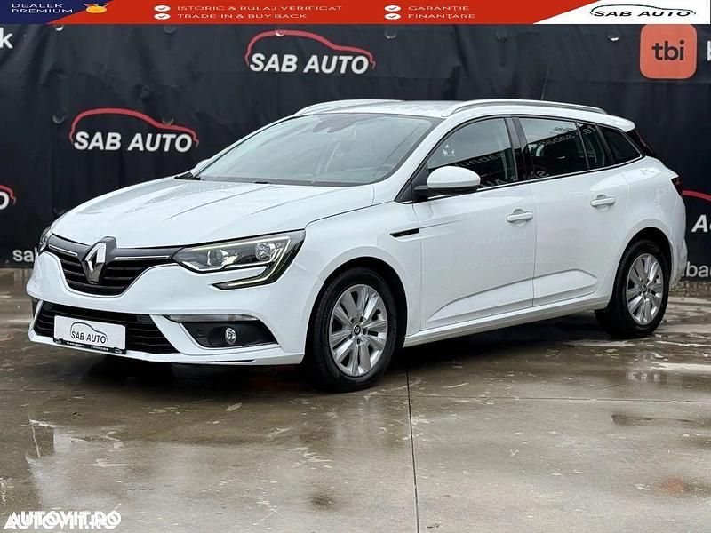 Culoarealb Utilizat 2020 Renault Mégane IV Life Break | 9.999 EUR (Preț OK) - Imagine 1/4