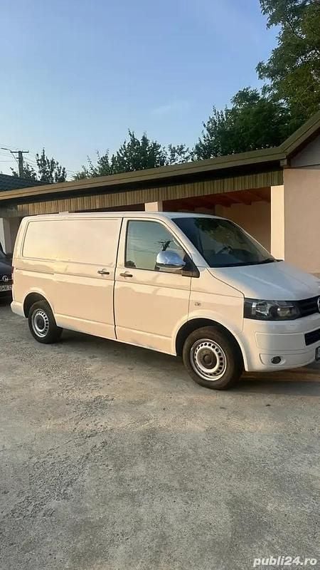 Alb Utilizat 2011 VW T5 Van | 7.000 EUR (Super Preț) - Imagine 1/4