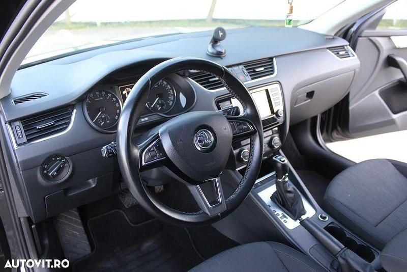 Second-hand Skoda Octavia Elegance 184 CP (135 kW) 2016 Culoarenegru Berlinǎ
