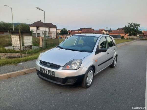 Utilizat 2006 Ford Fiesta Hatchback | 1.499 EUR (Preț OK) - Imagine 1/4