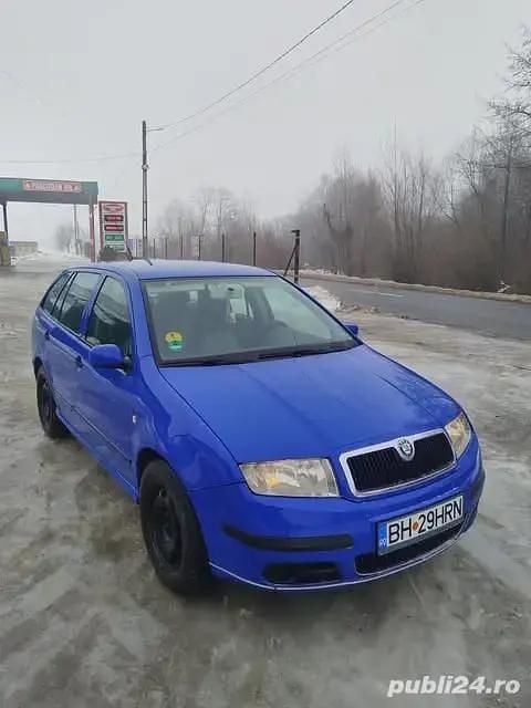Albastru Utilizat 2001 Skoda Fabia Break | 800 EUR (Preț bun) - Imagine 1/4