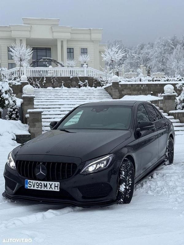Culoarenegru Second-hand 2015 Mercedes C300e AMG line Berlinǎ | 18.590 EUR - Imagine 1/4