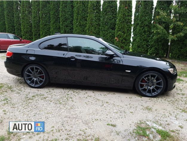 Second-hand BMW 320 Shadowline 200 CP (147 kW) 2010 Negru Coupe