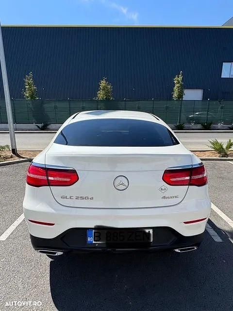 Culoarealb Utilizat 2016 Mercedes GLC250 SUV | 27.200 EUR (Puțin scump) - Imagine 1/4