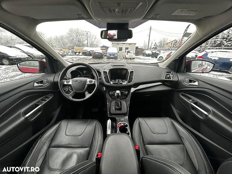 Second-hand Ford Kuga Titanium 182 CP (133 kW) 2016 Culoarerosu SUV