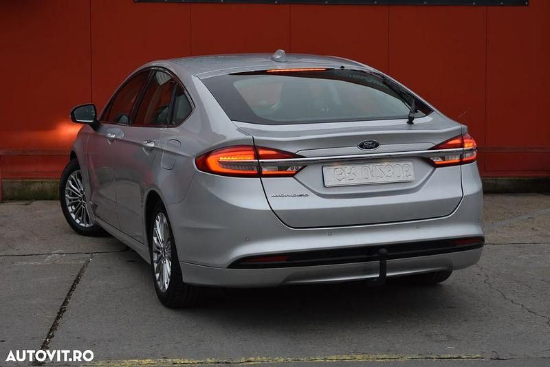 Second-hand Ford Mondeo Titanium 150 CP (110 kW) 2021 Culoaregri Berlinǎ