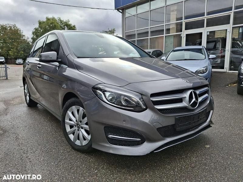 Second-hand Mercedes B180 Style 122 CP (89 kW) 2018 Culoaregri Monovolum