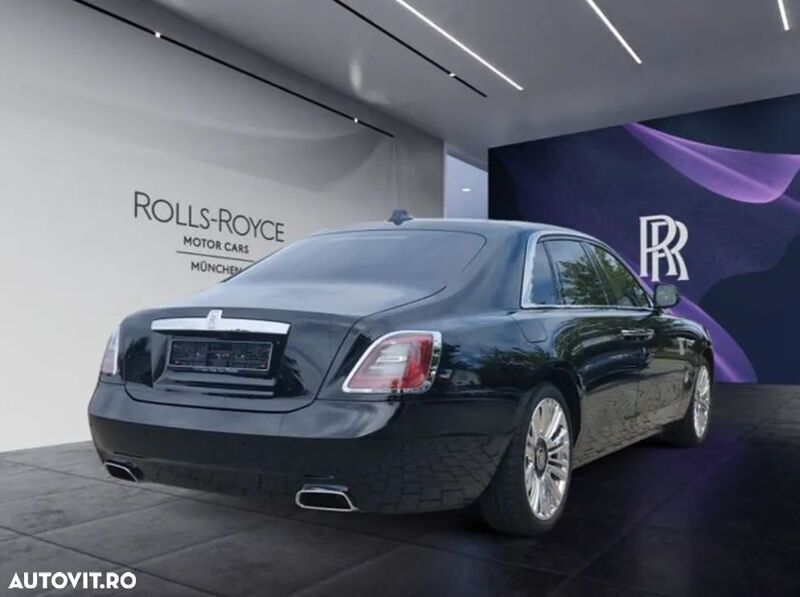 Second-hand Rolls Royce Ghost 571 CP (419 kW) 2024 Negru Berlinǎ