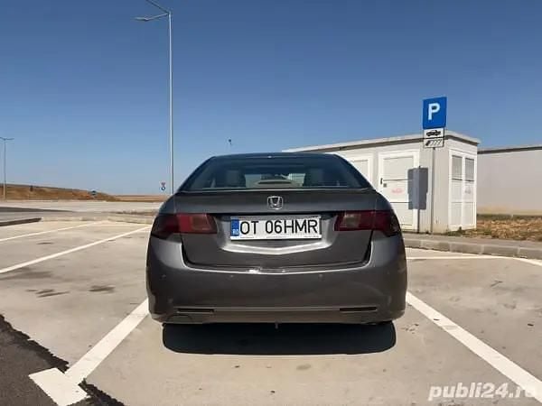 Gri Utilizat 2011 Honda Accord Berlinǎ | 6.800 EUR (Preț OK) - Imagine 1/4
