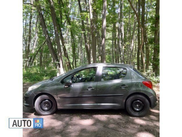 Second-hand Peugeot 207 70 CP (51 kW) 2007 Verde Hatchback