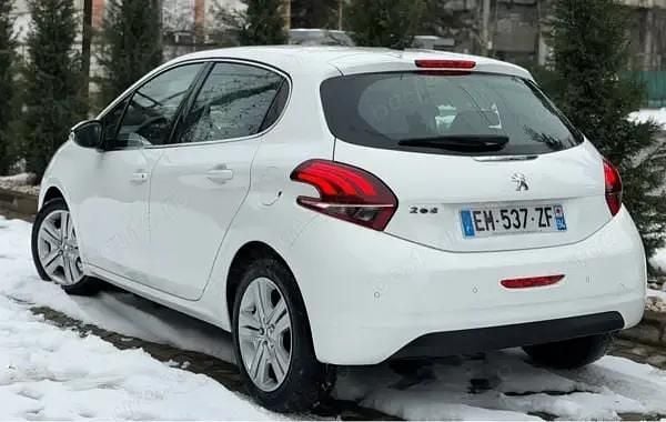 Second-hand Peugeot 208 Allure 100 CP (73 kW) 2017 Hatchback
