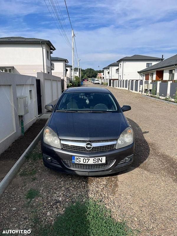 Culoaregri Utilizat 2010 Opel Astra GTC Hatchback | 3.500 EUR - Imagine 1/4
