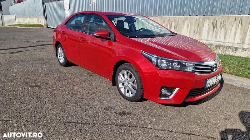 Rosu Utilizat 2013 Toyota Corolla Sol Berlinǎ | 6.590 EUR (Super Preț) - Imagine 1/4