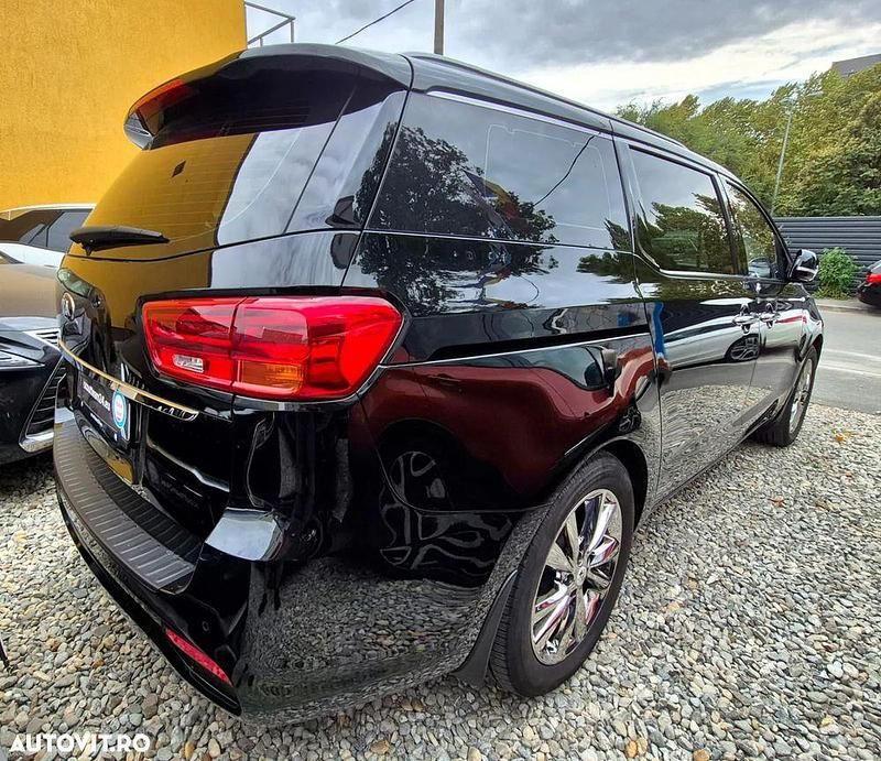 Second-hand Kia Carnival 200 CP (147 kW) 2020 Negru Monovolum