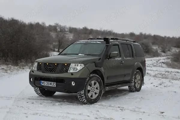 Verde Utilizat 2007 Nissan Pathfinder SUV | 6.599 EUR - Imagine 1/4