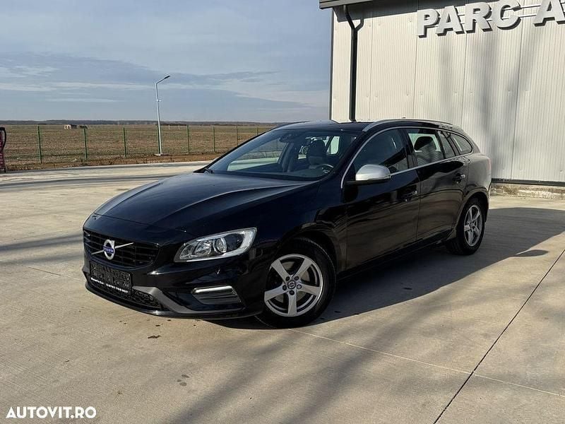 Culoarenegru Second-hand 2016 Volvo V60 R-Design Break | 9.500 EUR (Preț OK) - Imagine 1/4