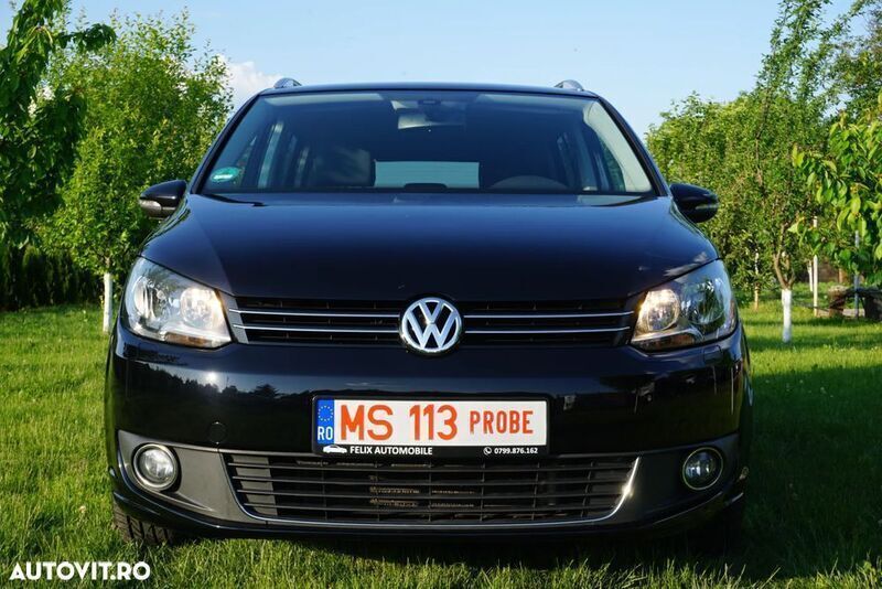 Negru Utilizat 2014 VW Touran Comfortline Monovolum | 8.990 EUR - Imagine 1/4