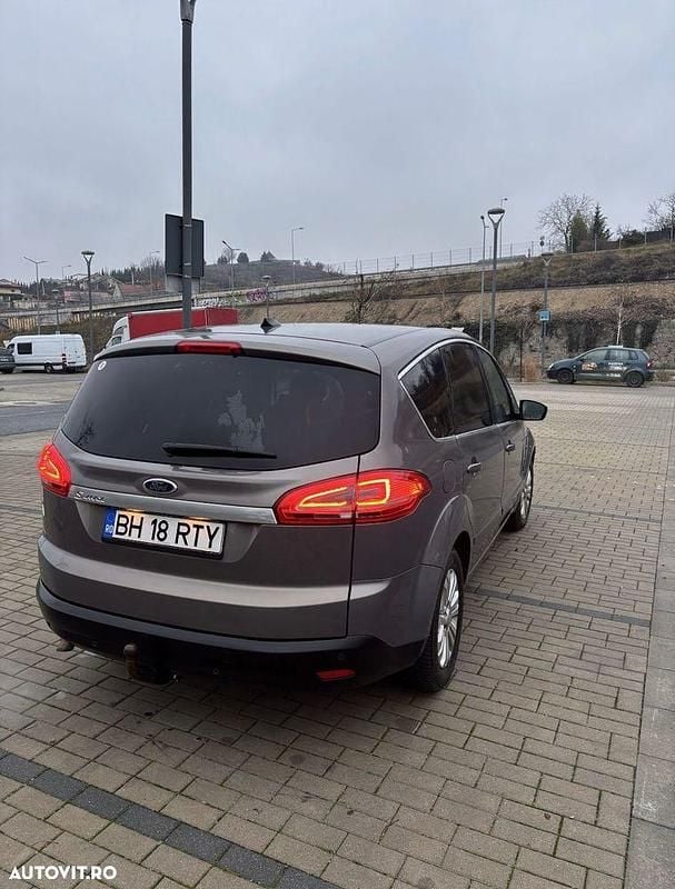 Second-hand Ford S-MAX Titanium 140 CP (102 kW) 2014 Culoaregri Monovolum