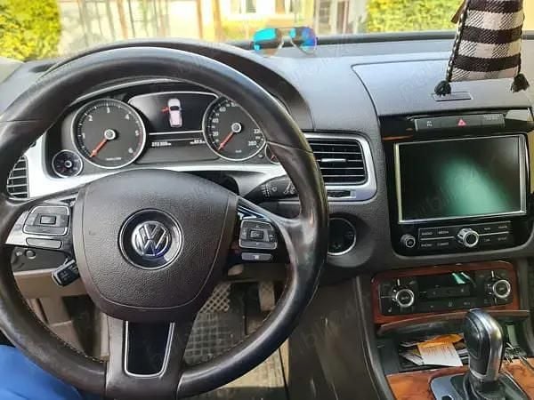 Utilizat 2011 VW Touareg SUV | 9.900 EUR (Preț bun) - Imagine 1/4