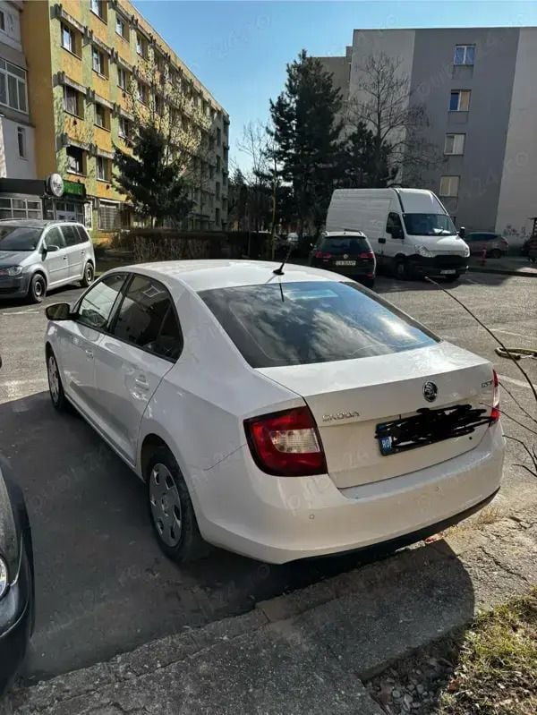 Alb Utilizat 2019 Skoda Rapid Berlinǎ | 8.350 EUR (Preț bun) - Imagine 1/4