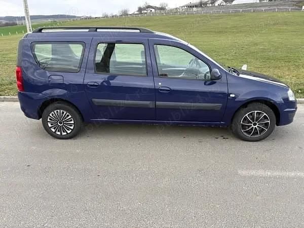 Second-hand Dacia Logan MCV Lauréate 86 CP (63 kW) 2009 Albastru Break
