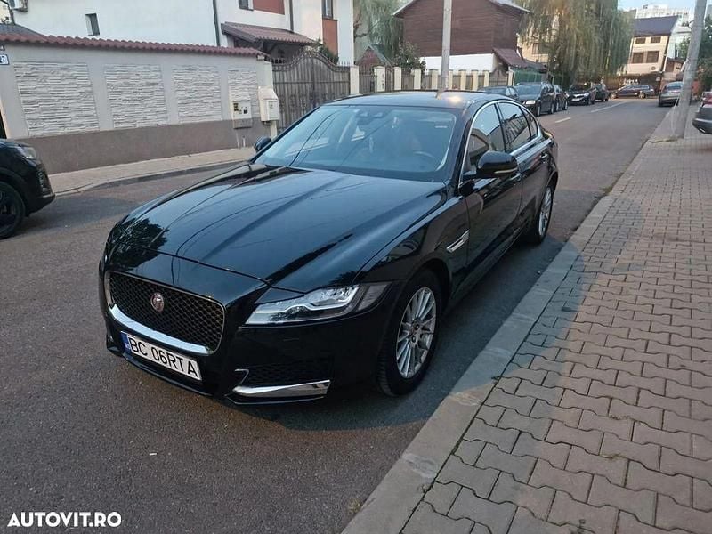 Second-hand Jaguar XF Prestige 180 CP (132 kW) 2020 Negru Berlinǎ