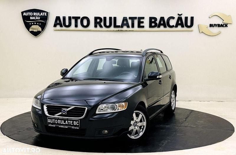 Culoarenegru Utilizat 2010 Volvo V50 Break | 4.550 EUR - Imagine 1/4