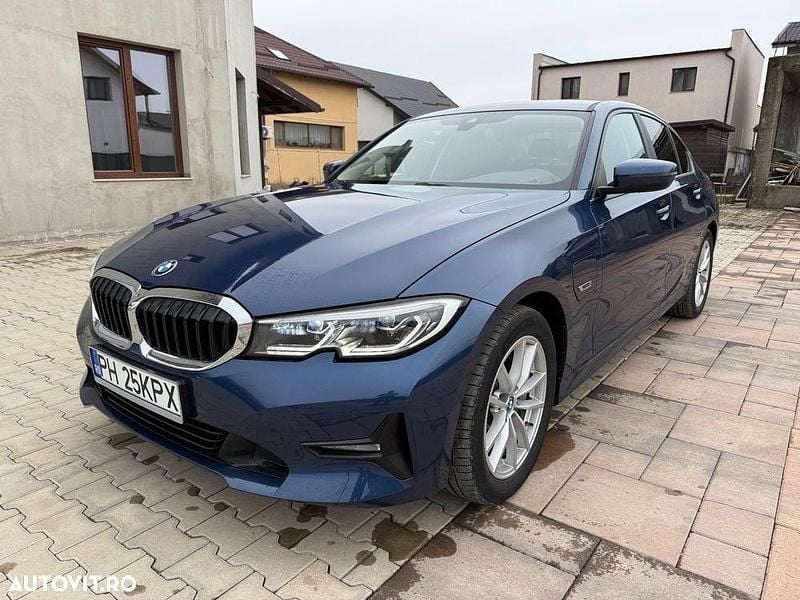 Second-hand BMW 330e Luxury Line 292 CP (214 kW) 2021 Culoarealbastru Berlinǎ