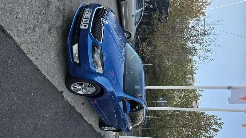Albastru Utilizat 2016 Skoda Octavia Break | 7.900 EUR (Preț bun) - Imagine 1/4